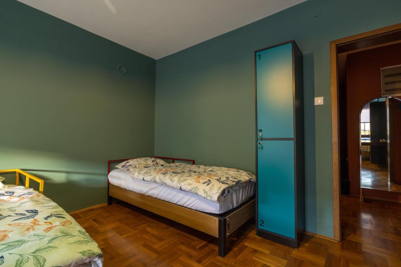 Hostel Prishtina Backpackers بريشتاين المظهر الخارجي الصورة