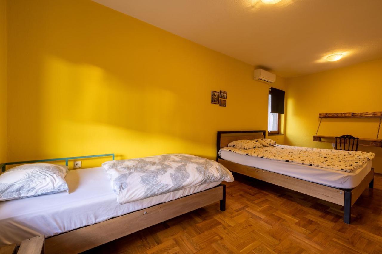 Hostel Prishtina Backpackers بريشتاين المظهر الخارجي الصورة
