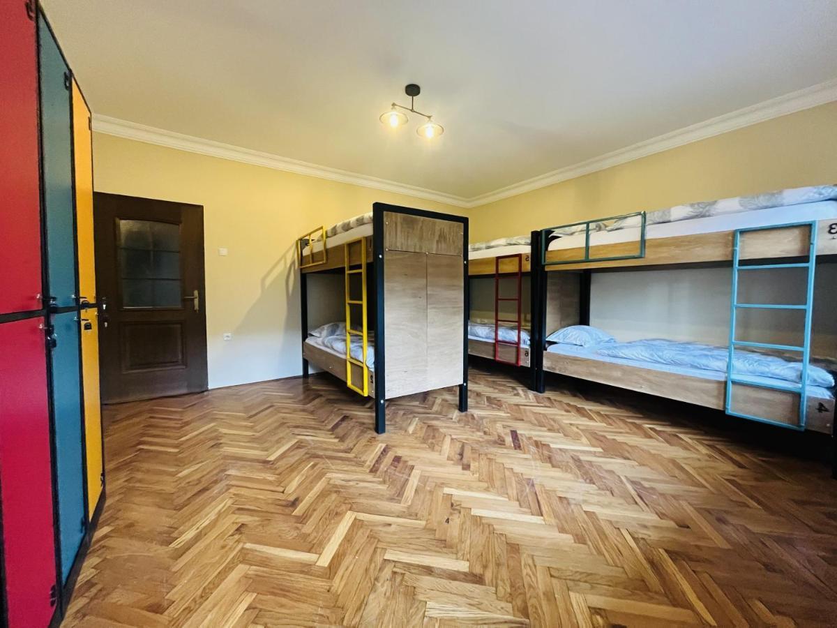 Hostel Prishtina Backpackers بريشتاين المظهر الخارجي الصورة